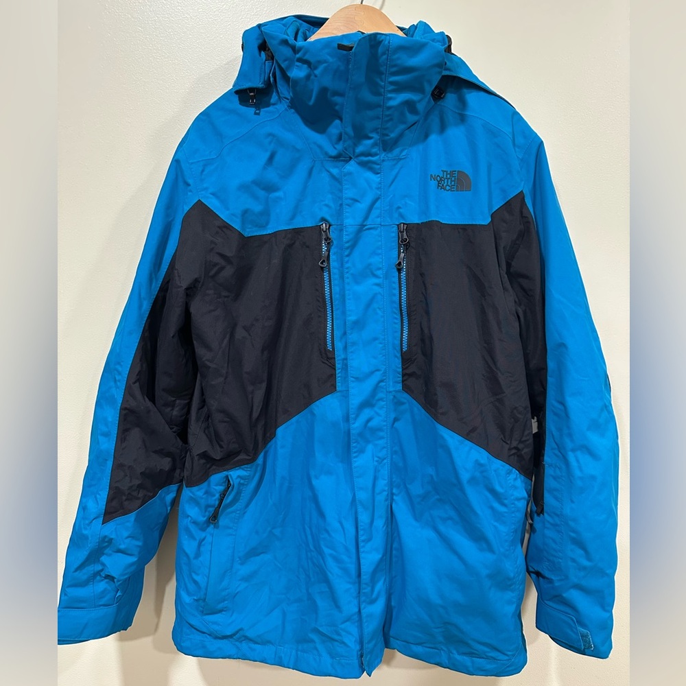The North Face Blue and Black Men’s Winter Jacket with Dryvent